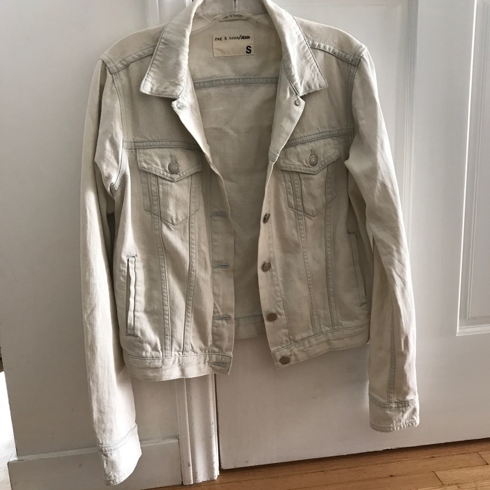 Cropped white denim rag & bone jacket!💞